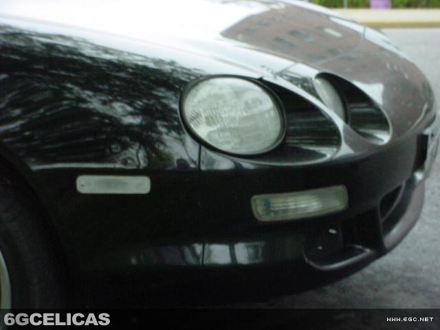 Celica with clear sidemarkers installed showing final result