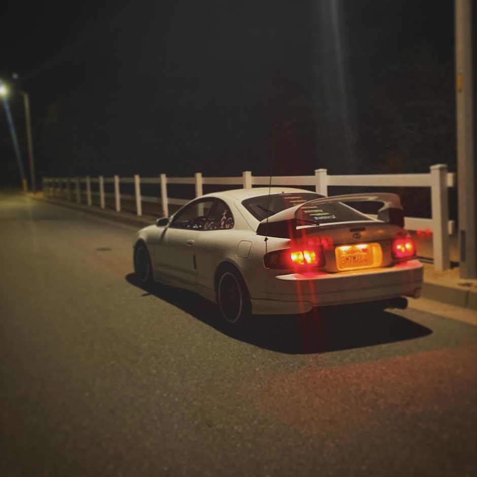 95 Toyota Celica GT - Photo 2