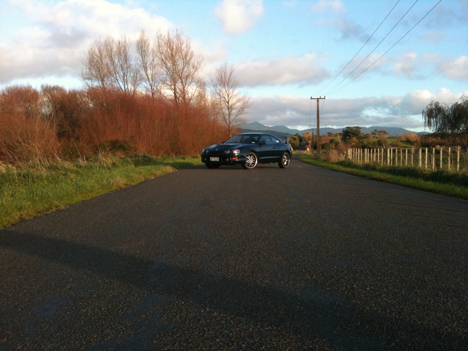 1994 GT-4 Hatchback - Photo 3